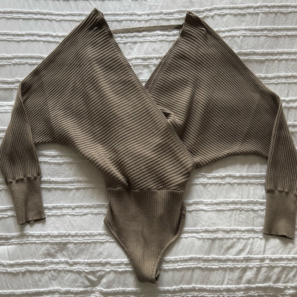 Le Lis Taupe Ribbed Knit Bodysuit